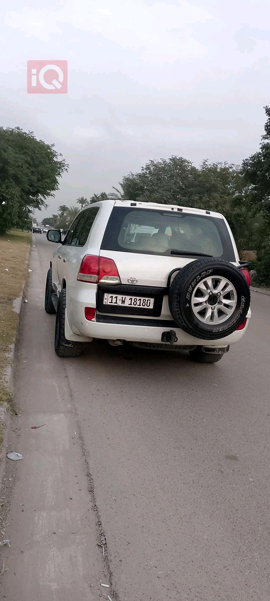 تۆیۆتا لاند کروزەر